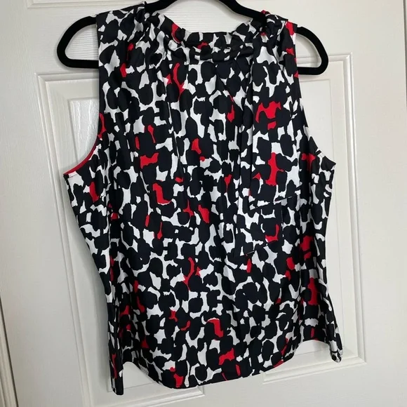 Per se black red and white patterned cinched tie neckline silk blouse | 16 - Picture 2 of 13